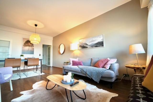 Cozy And Bright 2-Bedroom Apartment Washer And Dryer, King Size Bed 로바니에미 외부 사진